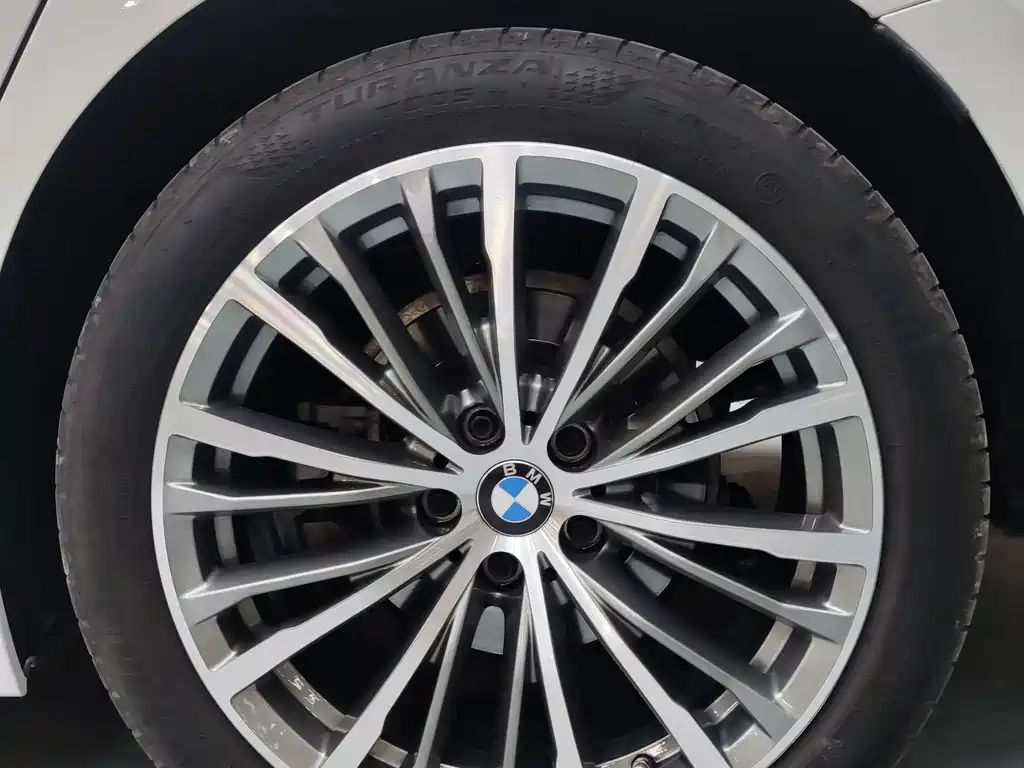 BMW 3 Series 2022 320i Sports Package купить на сайте DeffCars