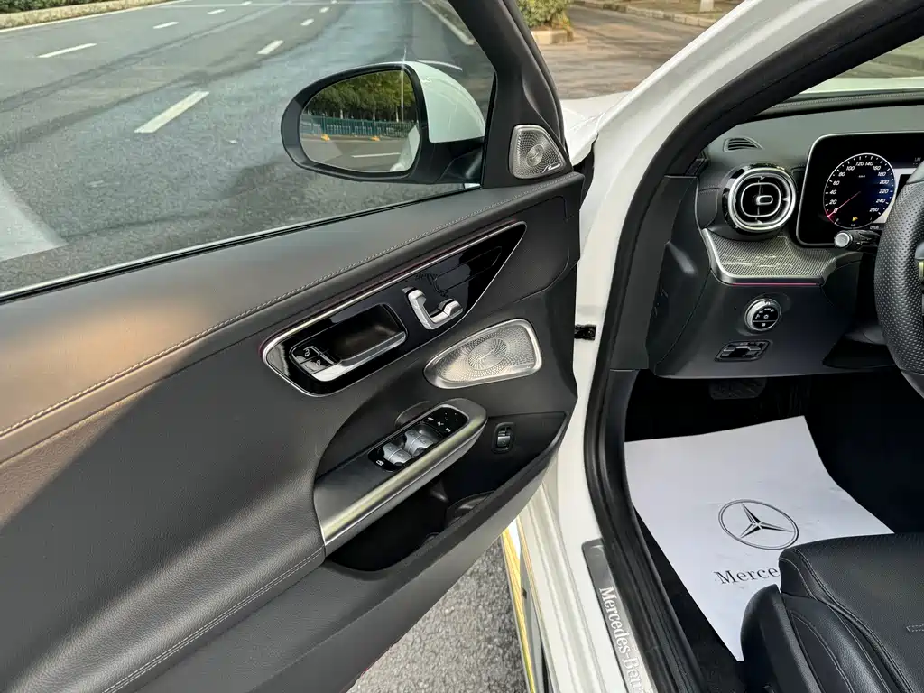 Mercedes-Benz C-Class 2024 facelift three C 260 L sports version купить на сайте DeffCars