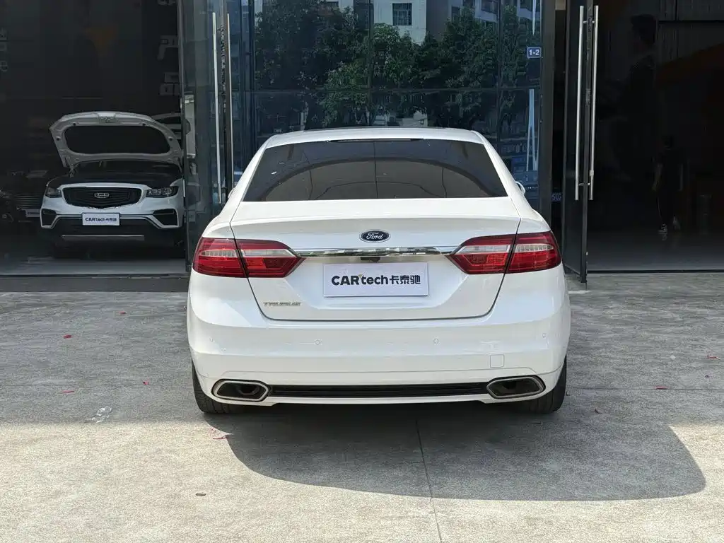 Taurus 2015 EcoBoost 245 Luxury купить на сайте DeffCars