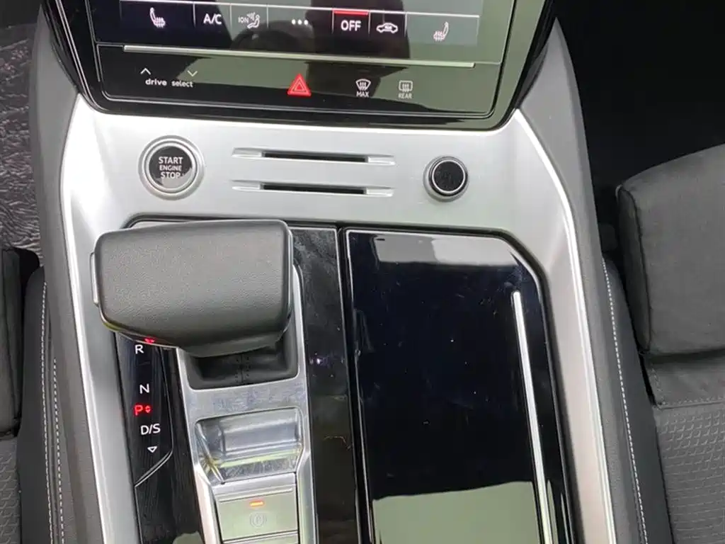Audi Q6 2023 45 TFSI quattro Qiyun Yulin package купить на сайте DeffCars