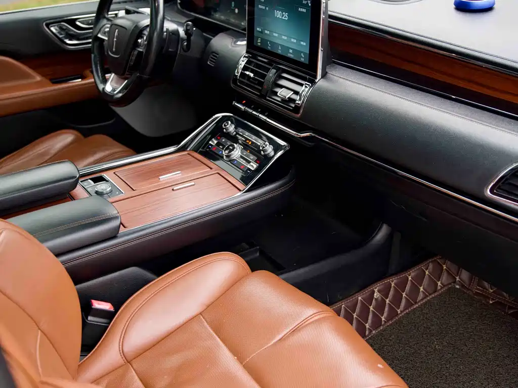 Navigator 2018 3.5T Honor Edition National V купить на сайте DeffCars