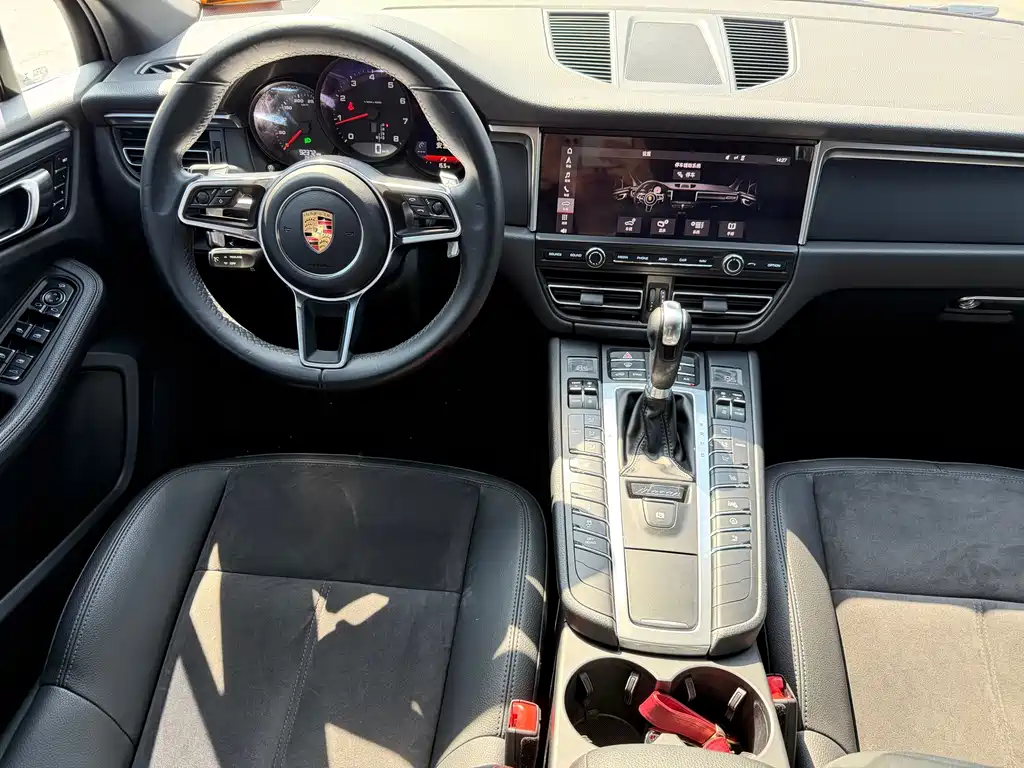 Macan 2018 Macan 2.0T купить на сайте DeffCars