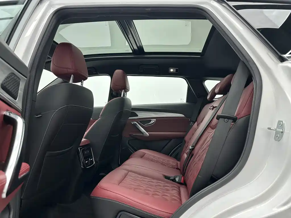 Jietu X70 PLUS 2023 model 1.5T DCT Brave PLUS 5 seats купить на сайте DeffCars