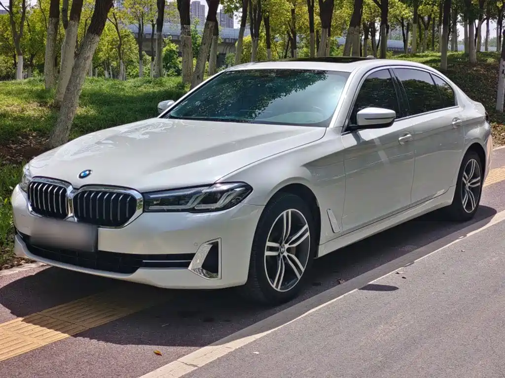 BMW 5 Series 2022 facelift 2 530Li leading M sports package купить на сайте DeffCars