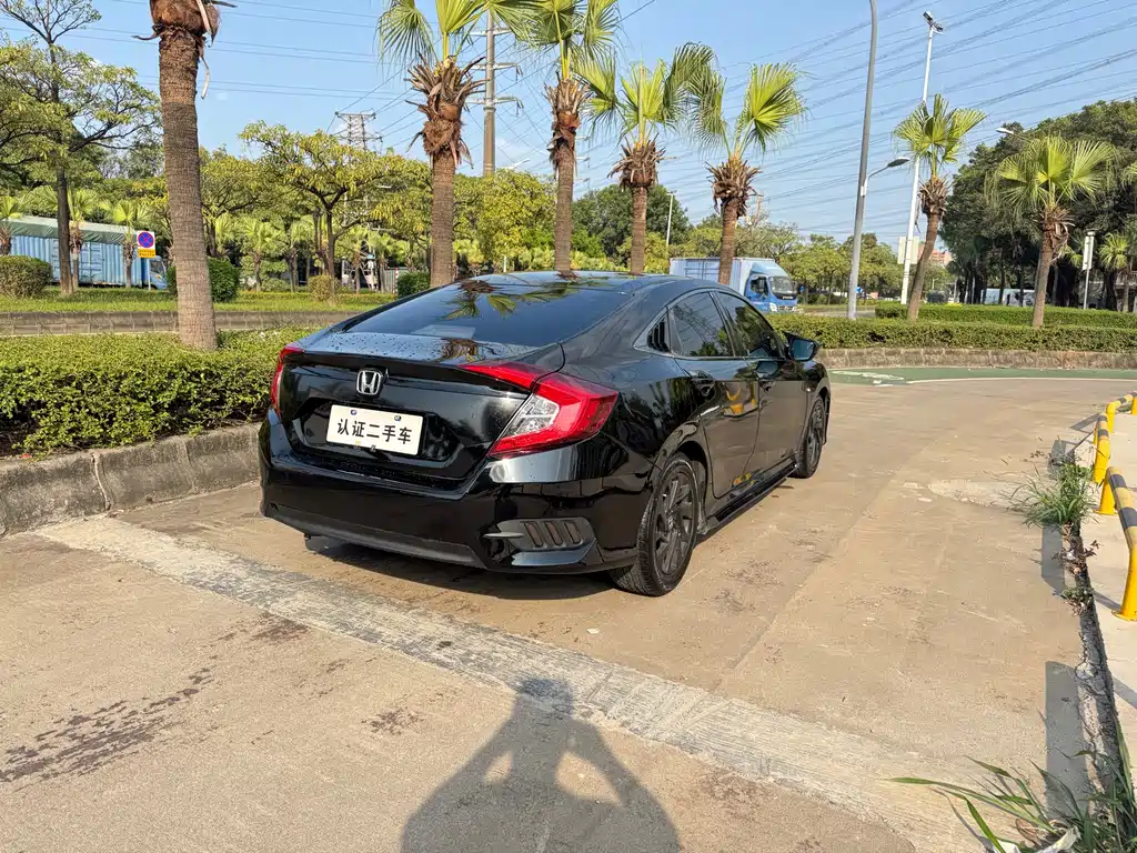 Civic 2016 220TURBO CVT Deluxe Edition купить на сайте DeffCars