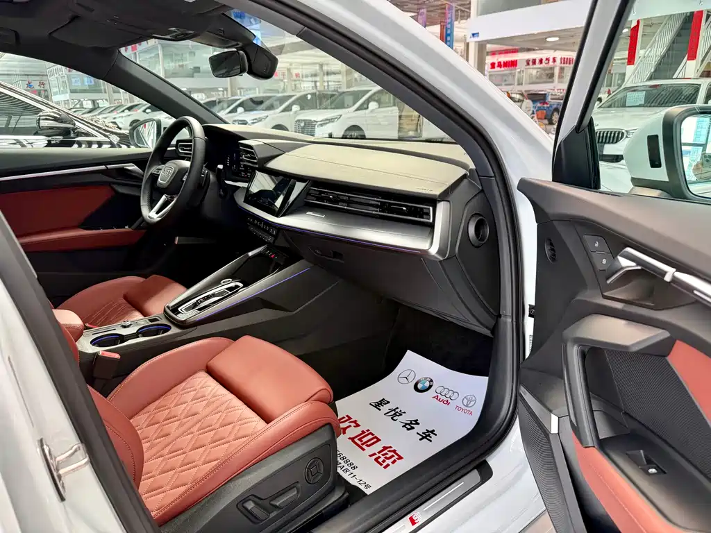 Audi A3 2025 A3L Limousine 35TFSI Flying Spur Exclusive купить на сайте DeffCars