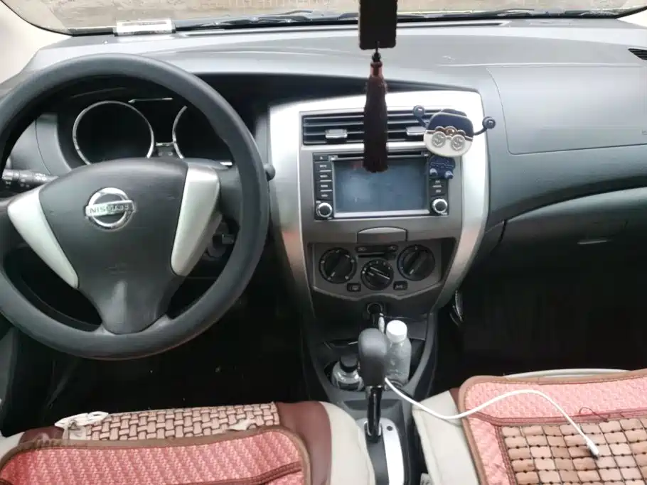 Liwei 2013 Jingrui 1.6XV CVT Deluxe Edition купить на сайте DeffCars