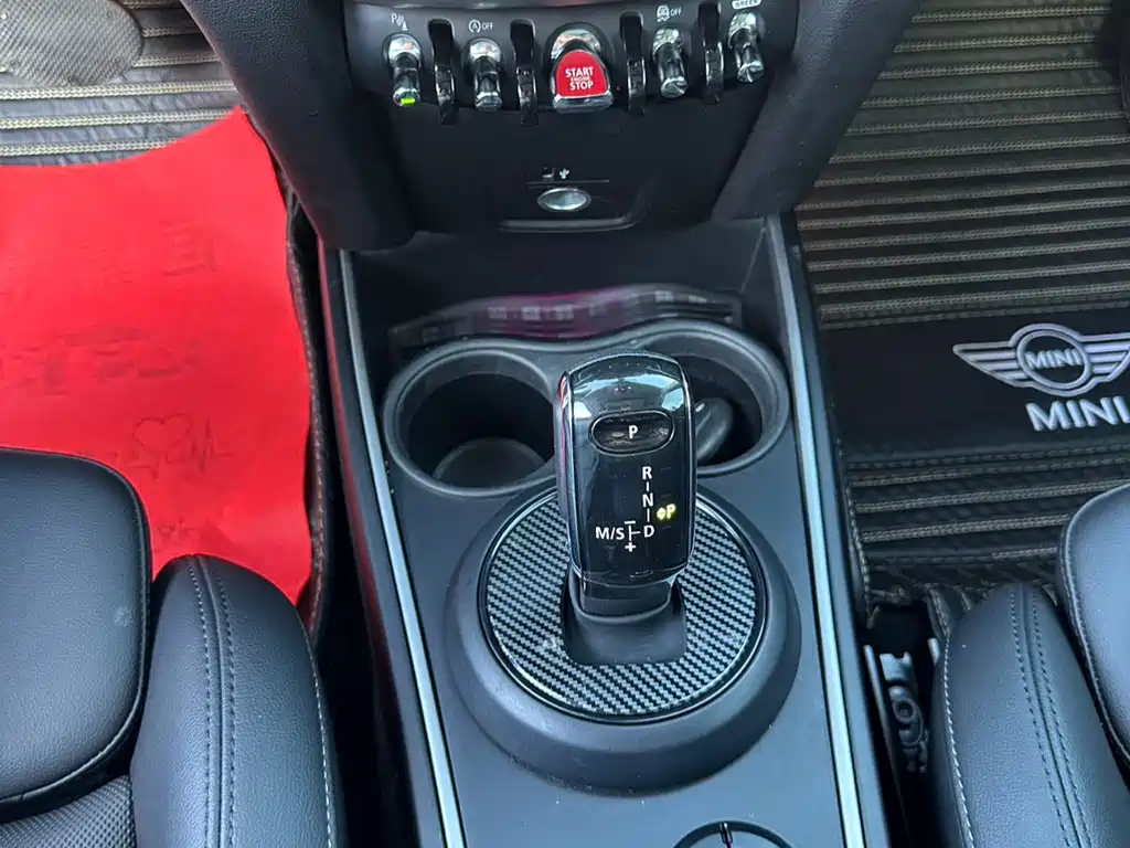 MINI COUNTRYMAN 2022 1.5T COOPER ALL4 Connoisseur купить на сайте DeffCars