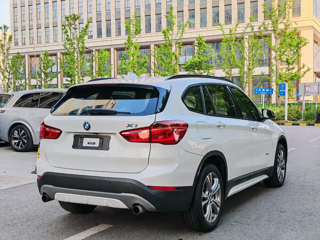 BMW X1 2018 xDrive20Li Exclusive Model купить на сайте DeffCars