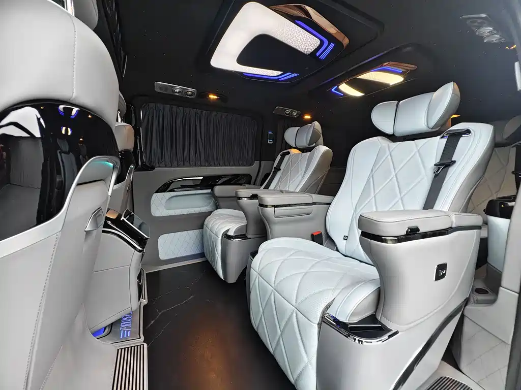 Vito 2023 2.0T Business Edition 7 seats купить на сайте DeffCars
