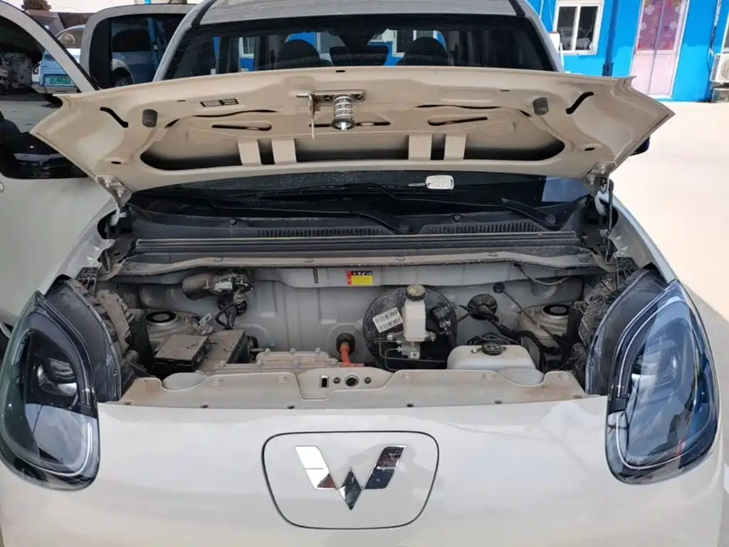 Hongguang MINIEV 2025 fourth generation four-door version advanced model купить на сайте DeffCars