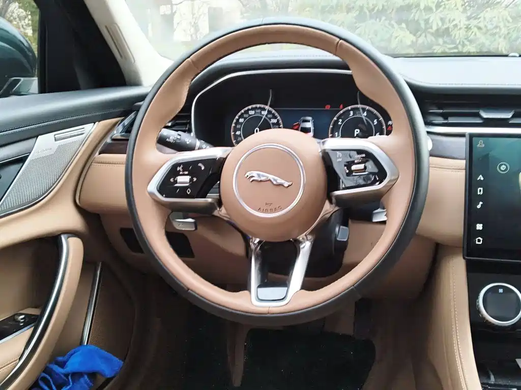 Jaguar XFL 2024 2.0T P250 two-wheel drive exclusive luxury version купить на сайте DeffCars