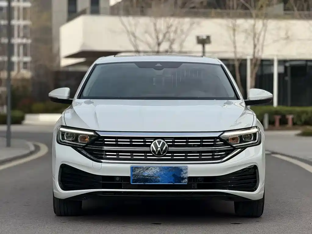 Sagitar 2025 facelift 300TSI DSG transcendent version купить на сайте DeffCars