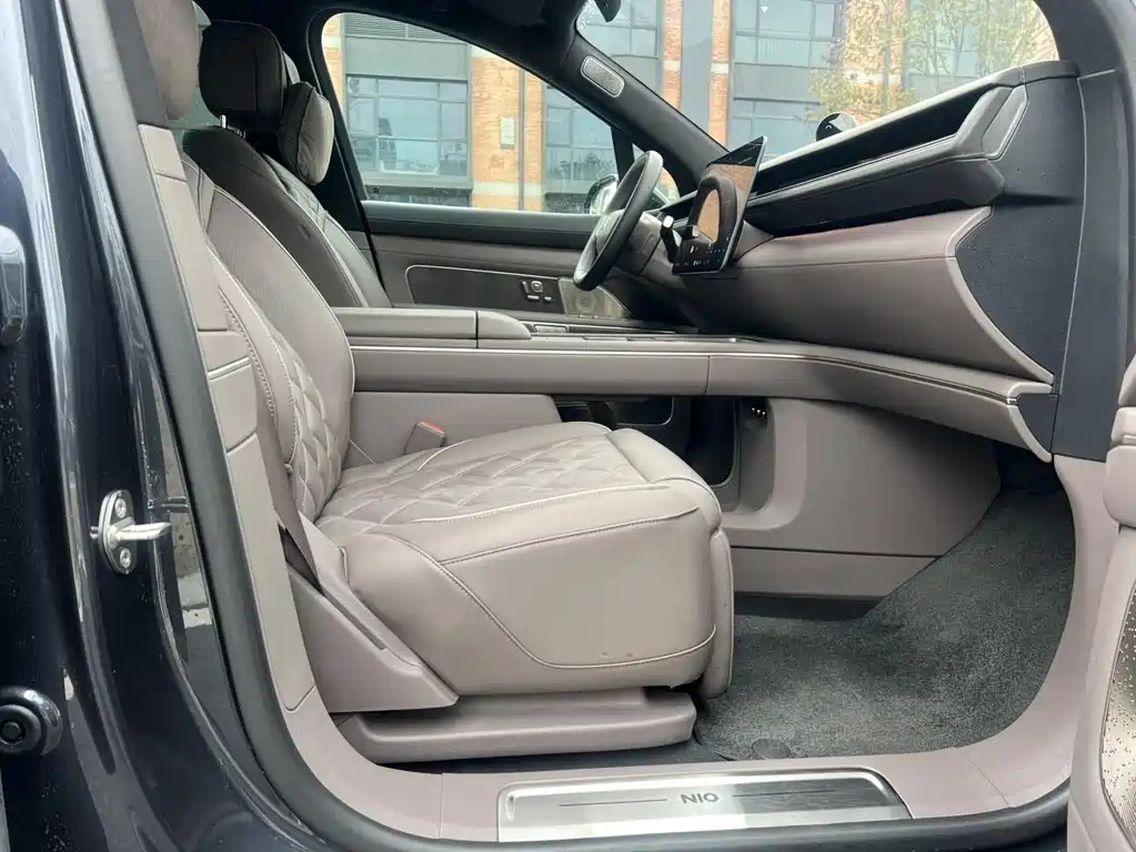 NIO ES8 2026 Six-seater Executive Deluxe Edition купить на сайте DeffCars