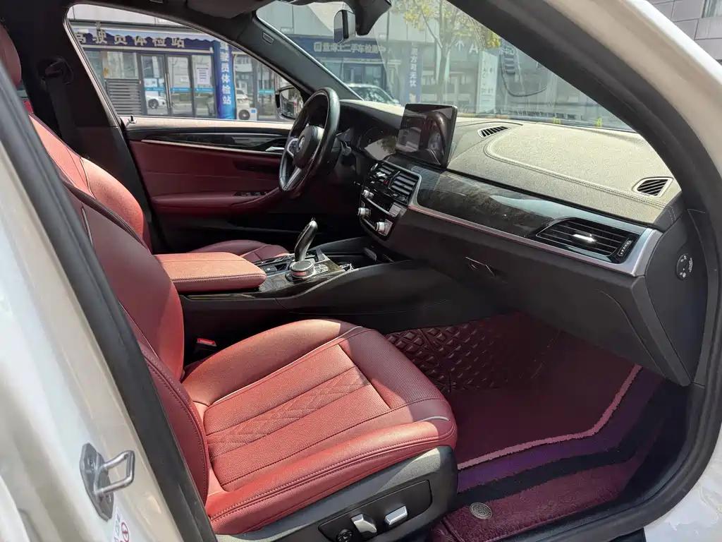 BMW 5 Series 2022 525Li M Sports Package купить на сайте DeffCars