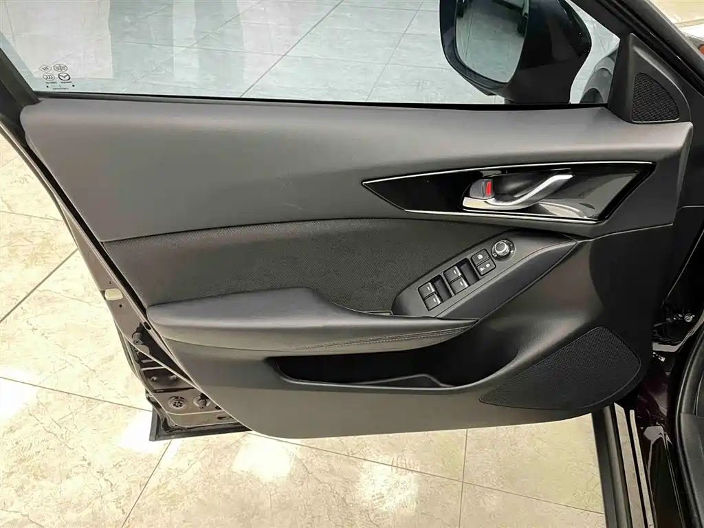 Mazda CX-4 2021 2.0L automatic two-wheel drive Blue Sky Vitality Edition купить на сайте DeffCars