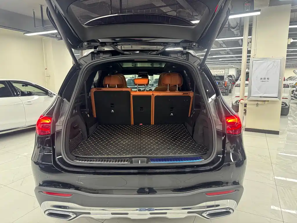 Mercedes-Benz GLC 2023 facelift GLC 260 L 4MATIC dynamic 7-seater купить на сайте DeffCars