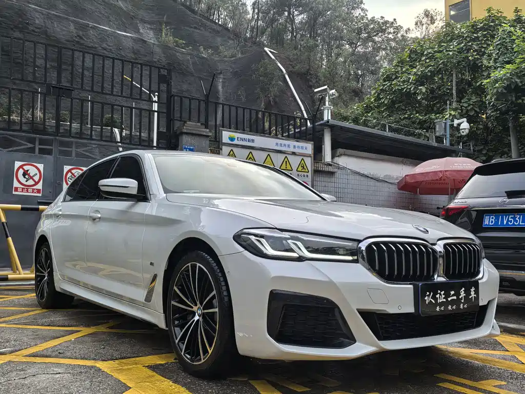 BMW 5 Series 2022 facelift 530Li leading M sports package купить на сайте DeffCars