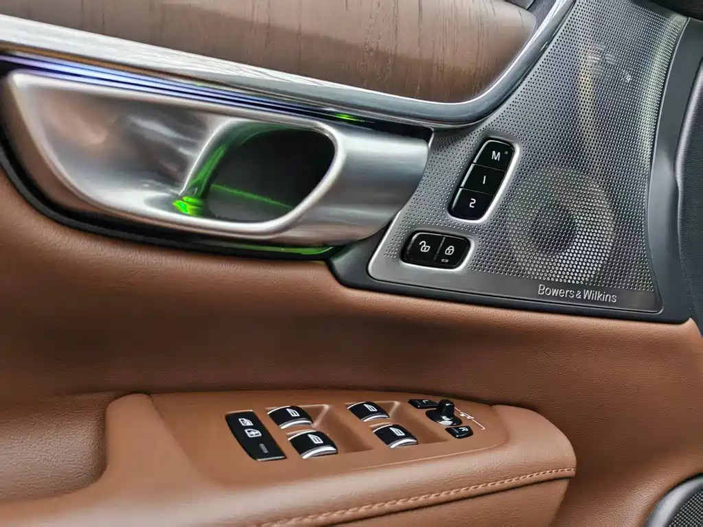 Volvo S90 2024 B5 Zhiya Luxury Edition купить на сайте DeffCars