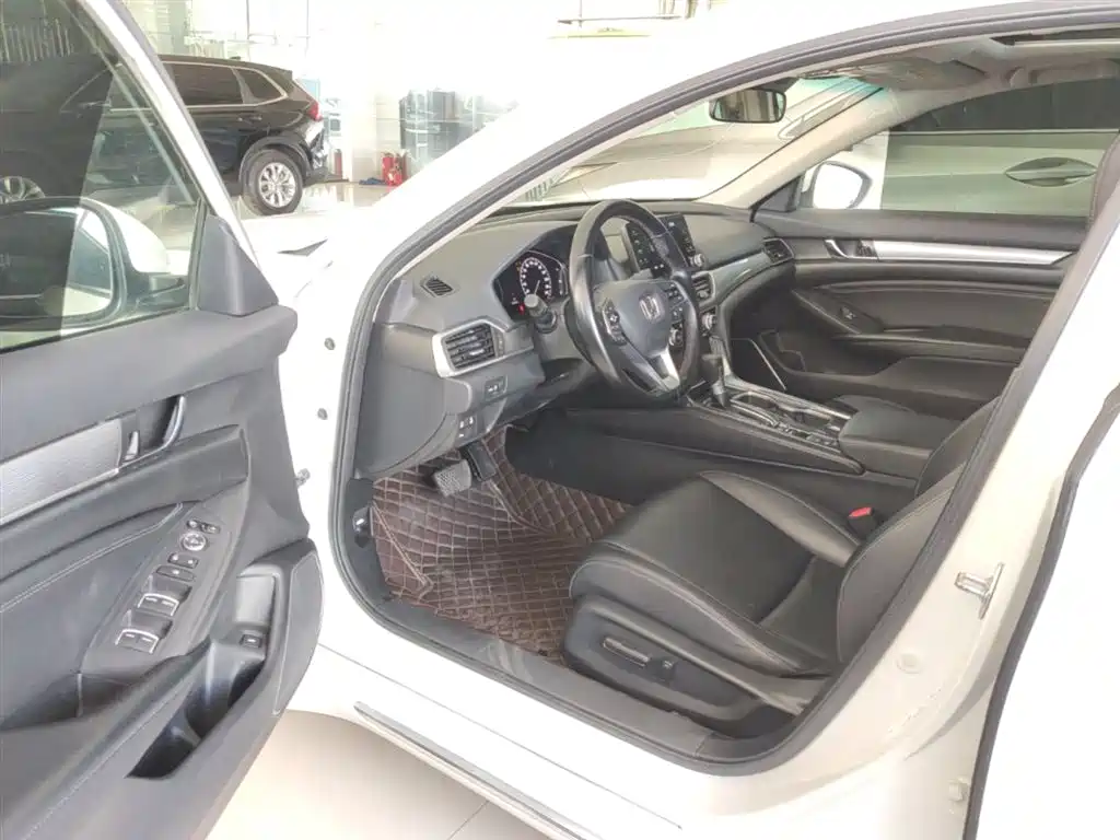 Accord 2018 260TURBO Deluxe Edition National VI купить на сайте DeffCars