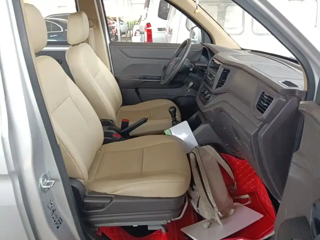 Hongguang V 2022 1.5L Enjoyable Edition Electric Power Assist LAR купить на сайте DeffCars