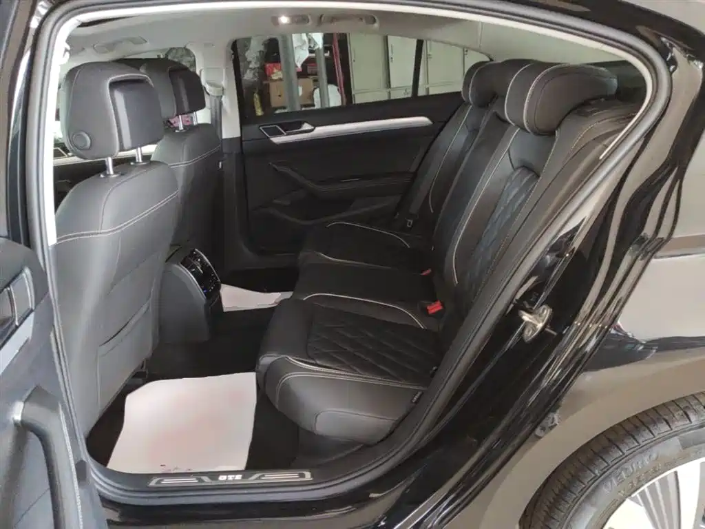 Magotan GTE plug-in hybrid 2022 GTE luxury model купить на сайте DeffCars