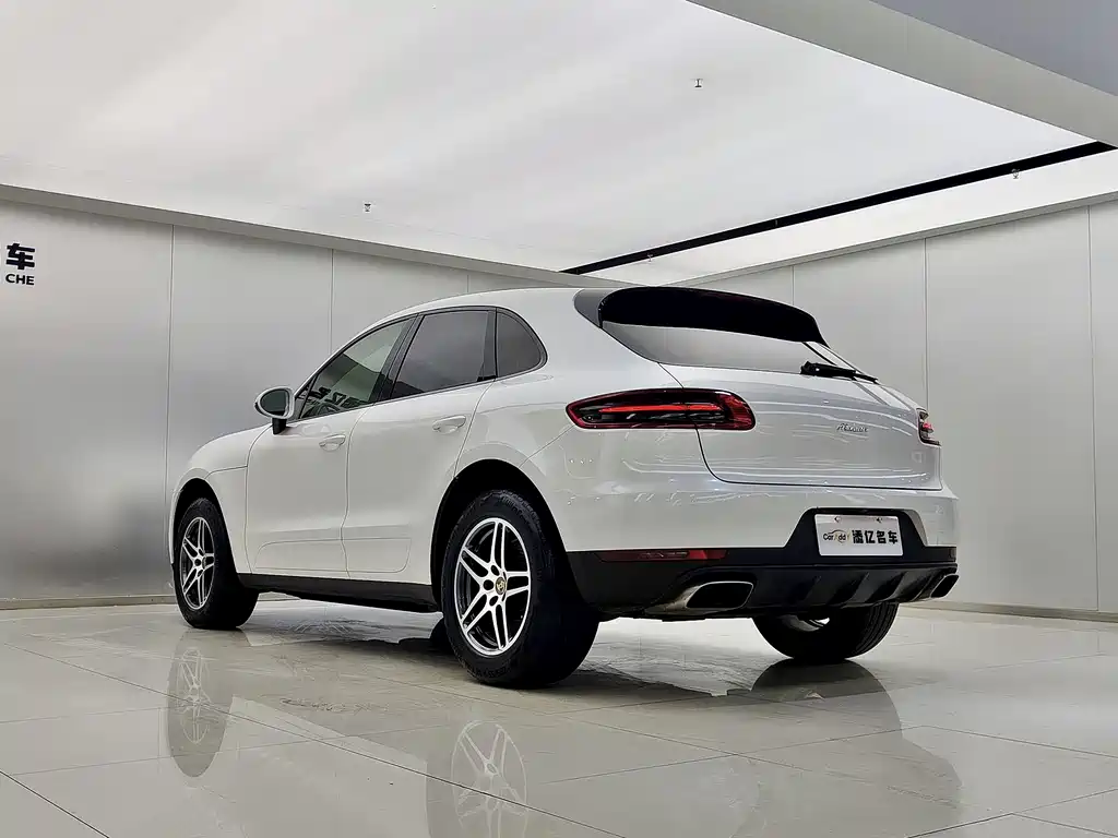 Macan 2017 Macan 2.0T купить на сайте DeffCars
