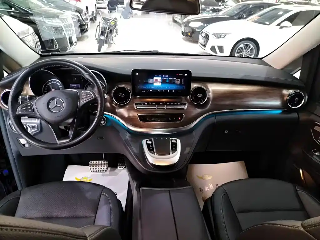 Mercedes-Benz V-Class 2021 V 260 Pilot Edition купить на сайте DeffCars