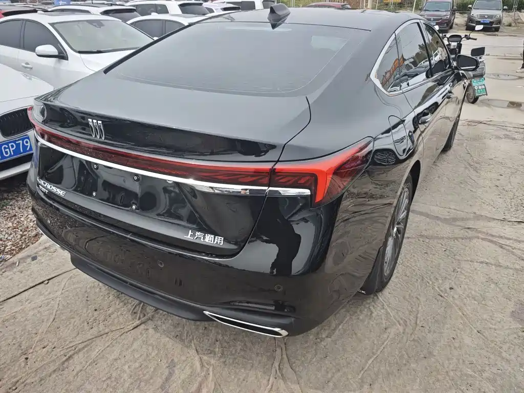 LaCrosse 2025 28T Platinum Edition купить на сайте DeffCars