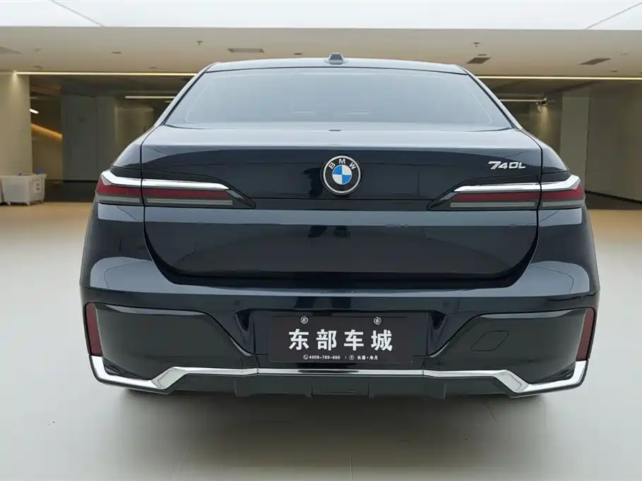 BMW 7 Series 2023 740Li Leading M Sports Package купить на сайте DeffCars