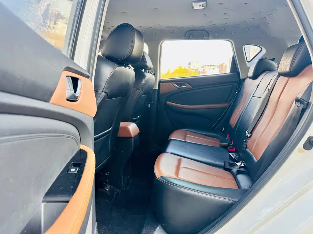 Landwind X2 2017 1.6L automatic sharp version купить на сайте DeffCars