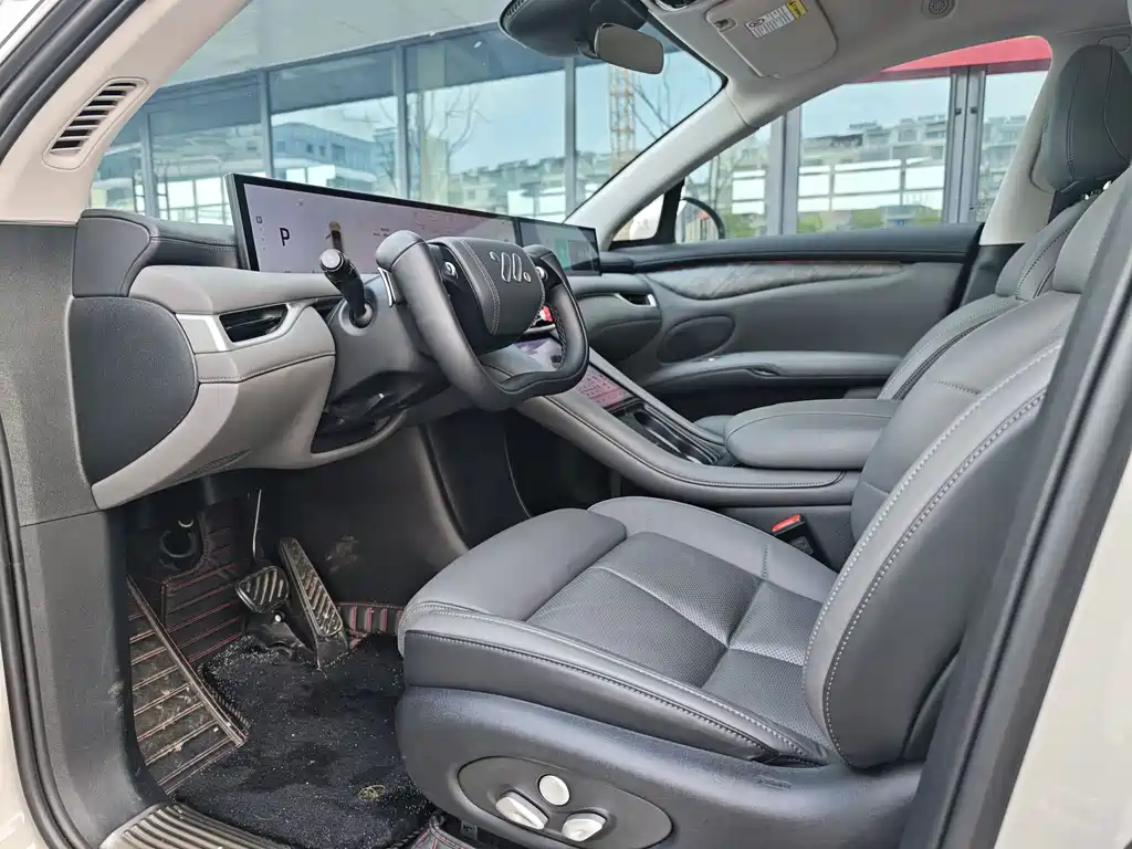 Zhiji LS6 2023 Max Standard Edition купить на сайте DeffCars