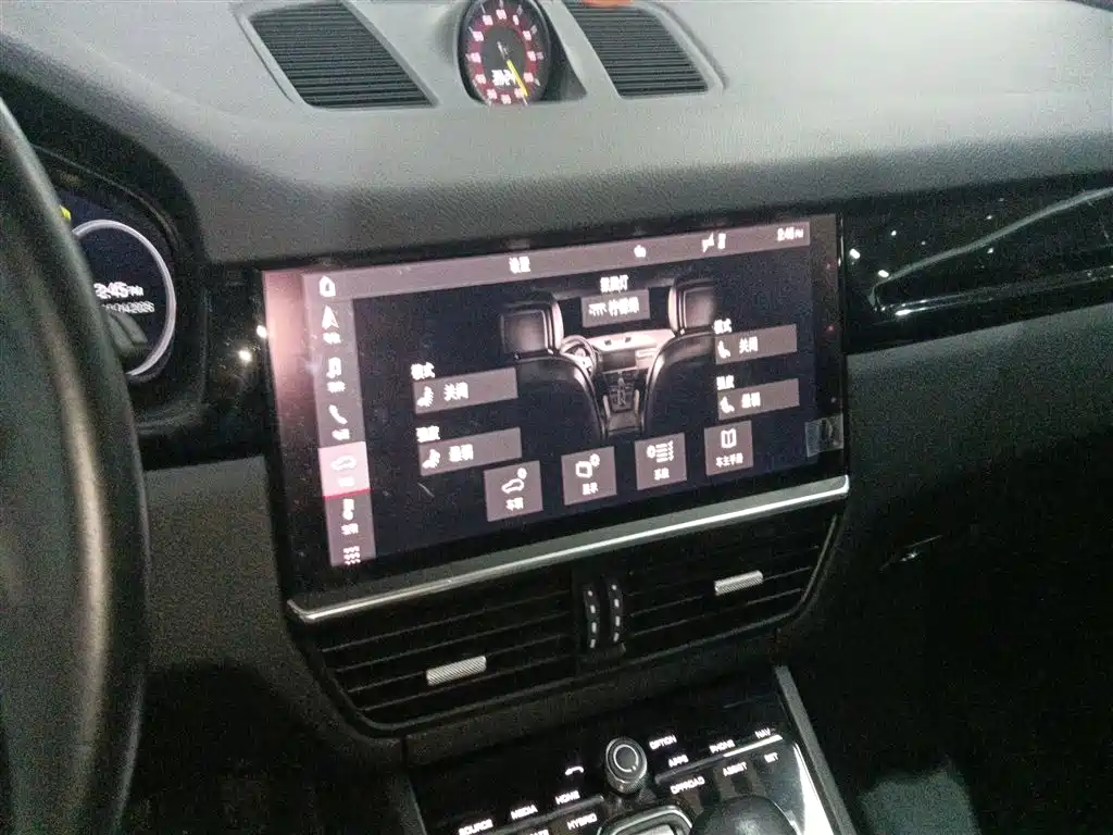 Cayenne New Energy 2021 Cayenne E-Hybrid 2.0T купить на сайте DeffCars