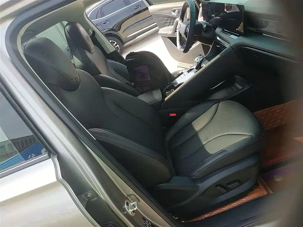 Roewe RX5 2023 1.5T Superior Edition купить на сайте DeffCars