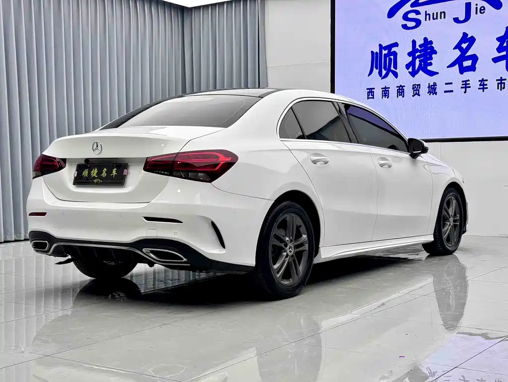 Mercedes-Benz A-Class 2019 A 180 L Sports Sedan купить на сайте DeffCars