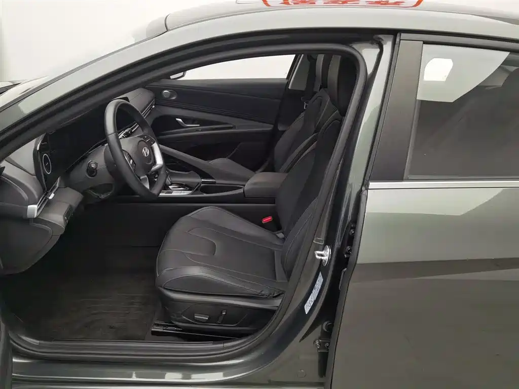 Elantra 2023 1.5L CVT LUX Premium Edition купить на сайте DeffCars