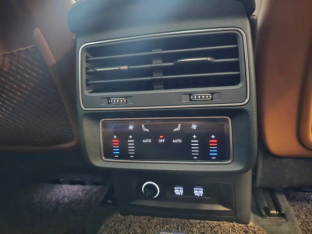 Audi Q8 2019 45 TFSI Premium Dynamic Model купить на сайте DeffCars