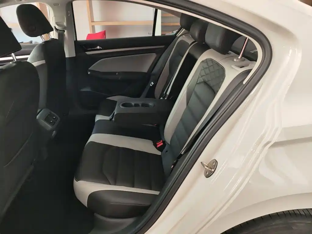 Bora 2023 300TSI DSG Premium Edition купить на сайте DeffCars