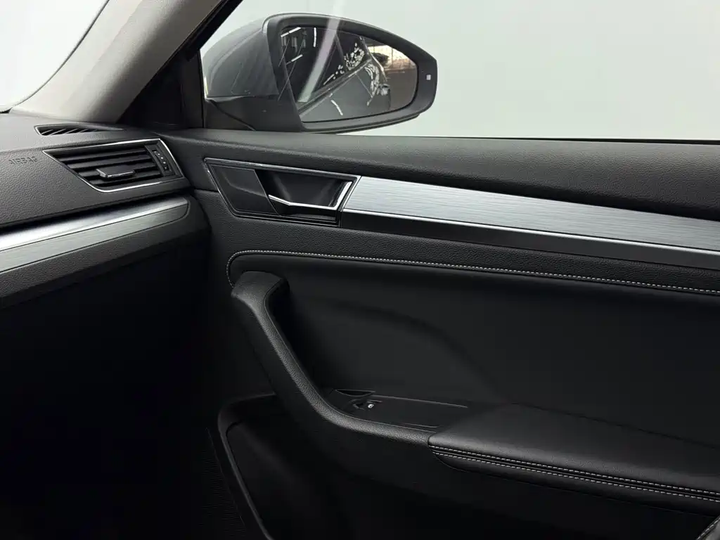 Superb 2023 TSI280 DSG Exclusive Edition купить на сайте DeffCars