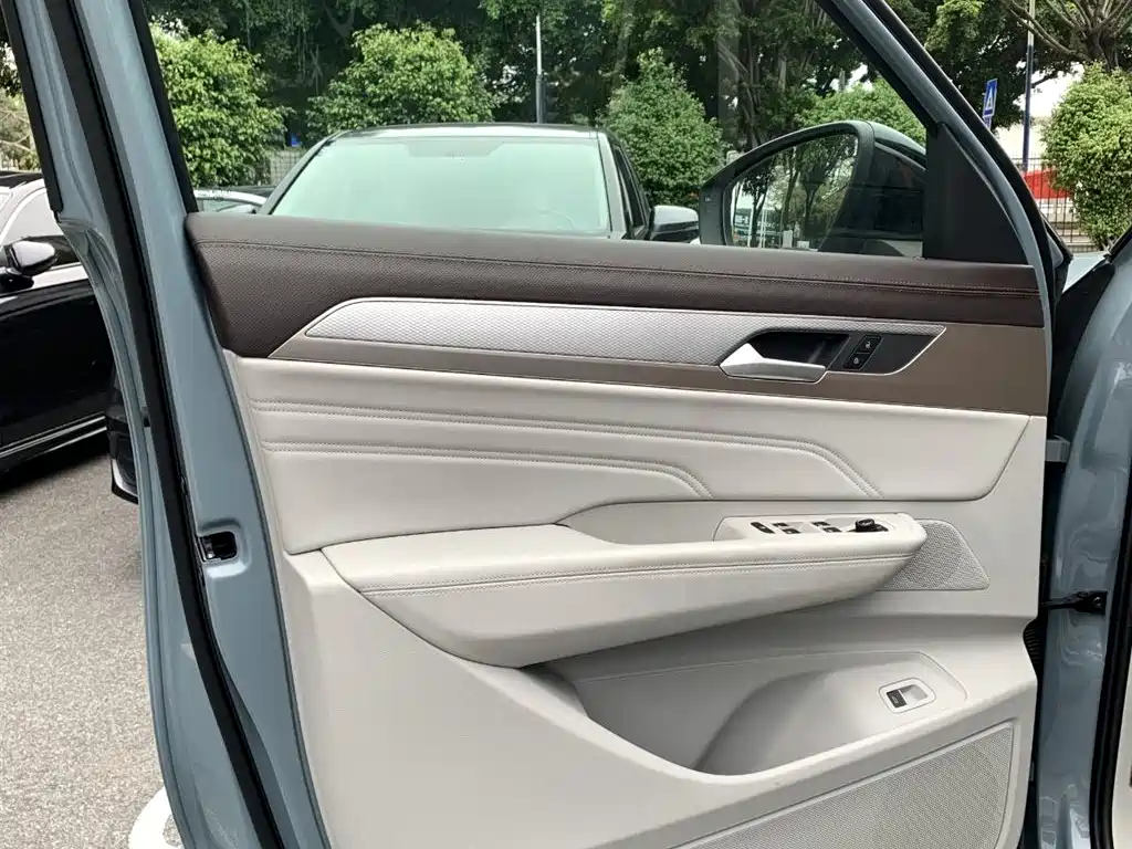 Lanxun 2023 380TSI four-wheel drive R-Line cruise version купить на сайте DeffCars