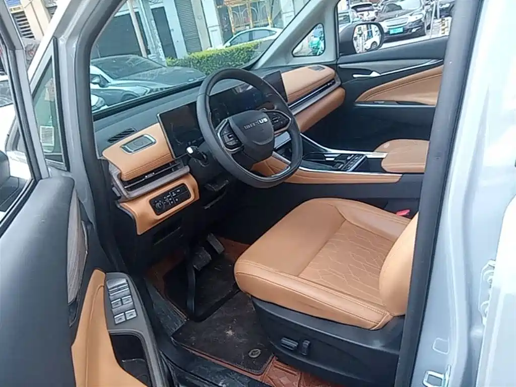 Maxus G50 plug-in hybrid 2025 pilot version купить на сайте DeffCars