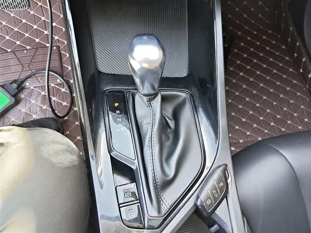 Roewe i5 2021 1.5L CVT Diamond Edition купить на сайте DeffCars