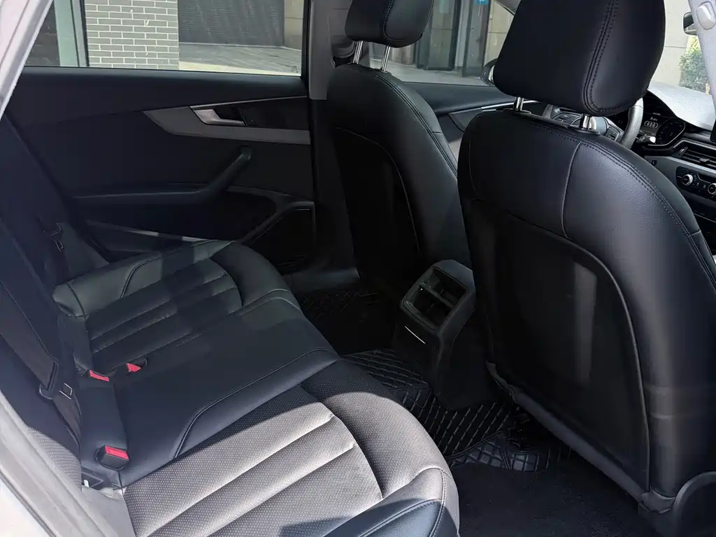 Audi A4L 2019 40 TFSI Enterprising National V купить на сайте DeffCars