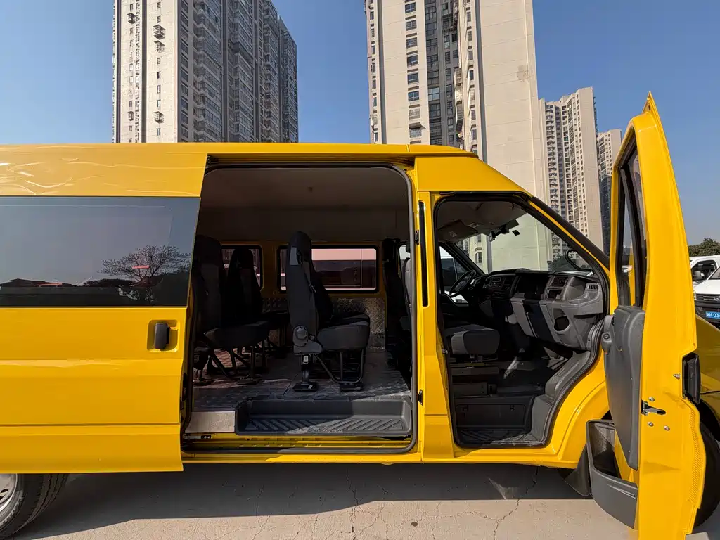 New generation Transit 2019 2.2T multifunctional long-axis mid-roof 6-seater National VI купить на сайте DeffCars