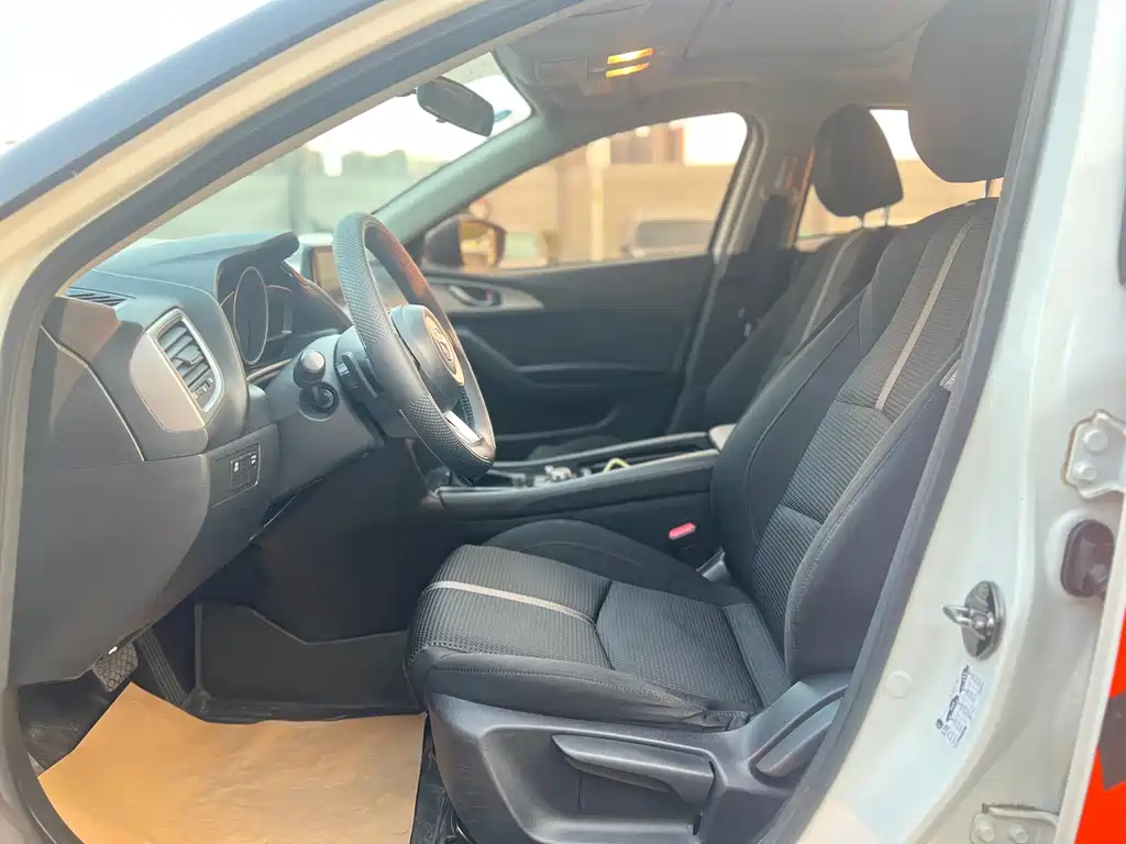 Mazda3 Angkesela 2017 hatchback 2.0L automatic luxury model National V купить на сайте DeffCars