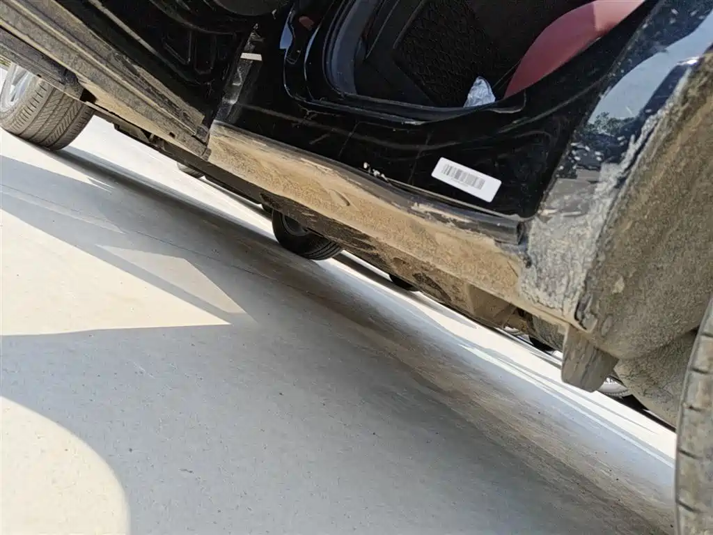 Hongqi HS5 2023 2.0T Qixiang Pro version купить на сайте DeffCars
