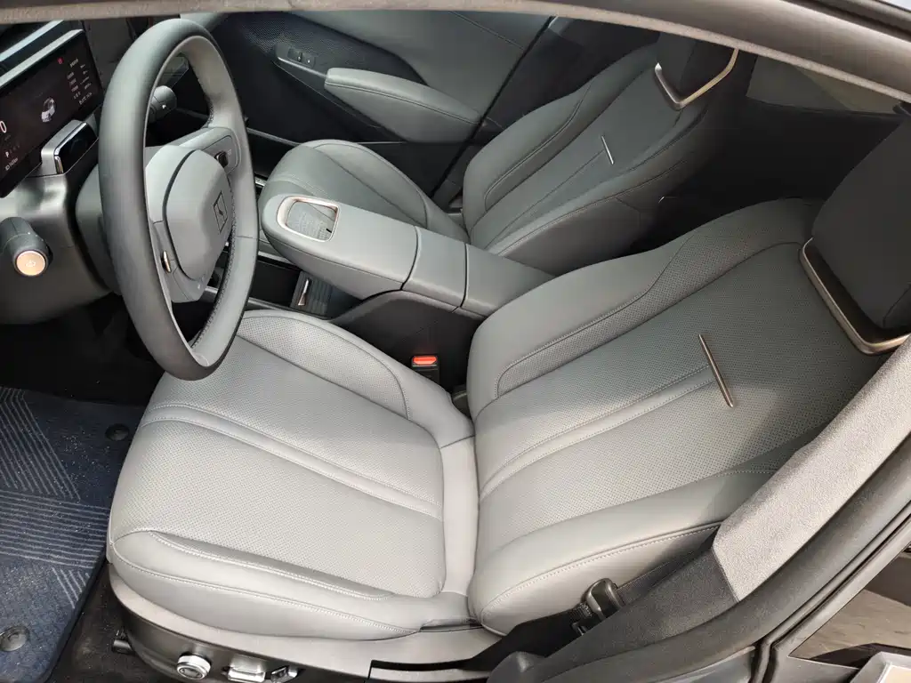 Jikrypton X 2025 five-seater rear-wheel drive version купить на сайте DeffCars