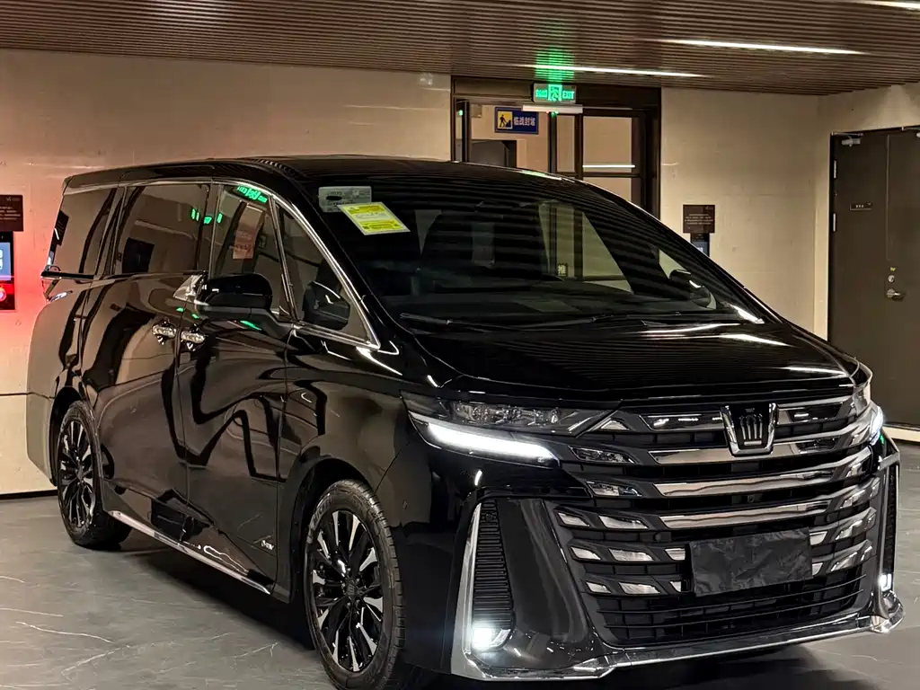 Wilfa 2025 Crown Dual Engine 2.5L Black Gold Executive Edition купить на сайте DeffCars