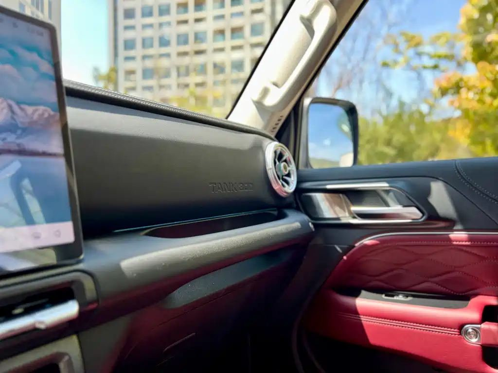 Tank 300 2025 2.4T diesel version купить на сайте DeffCars