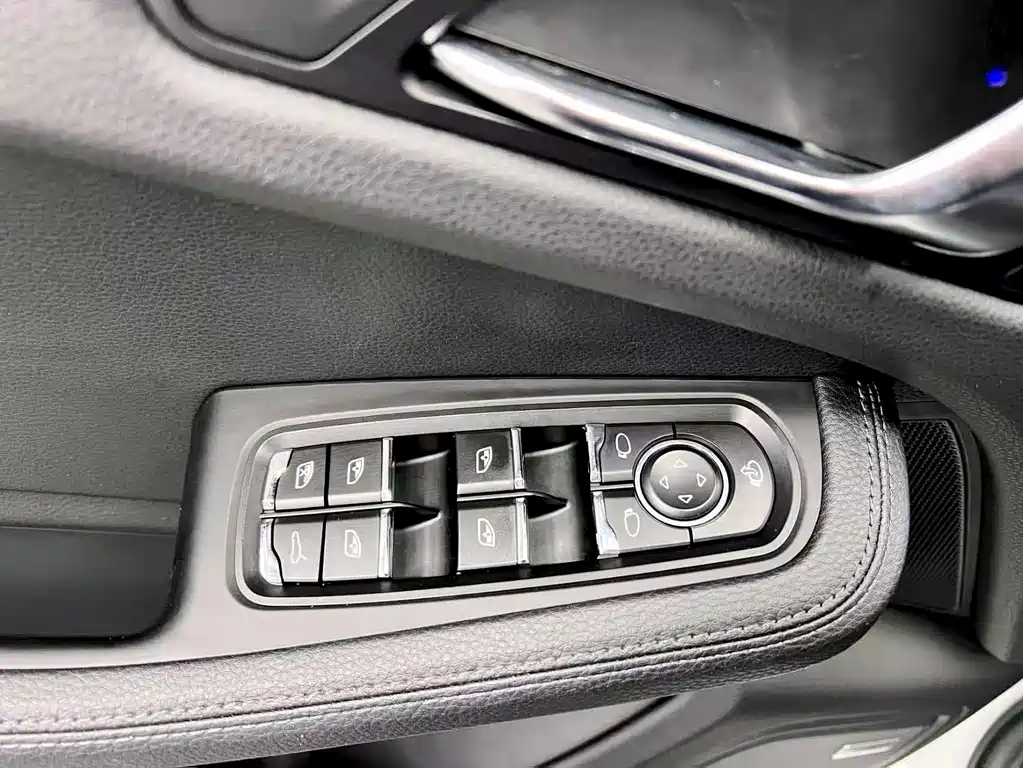 Macan 2022 Macan 2.0T купить на сайте DeffCars